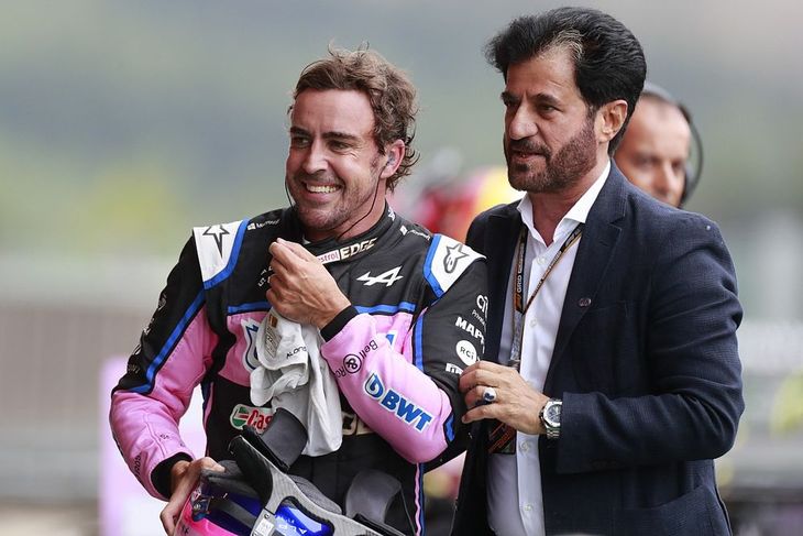 Ben Sulayem con Fernando Alonso. El titular de la FIA había sido acusado de anular una sancion al piloto español en el Gran Premio de Arabia Saudita.